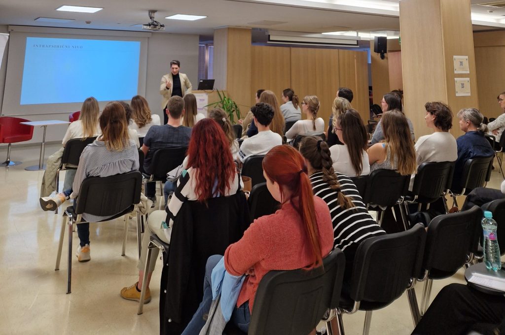 Predavanje MKL Otona Župančiča